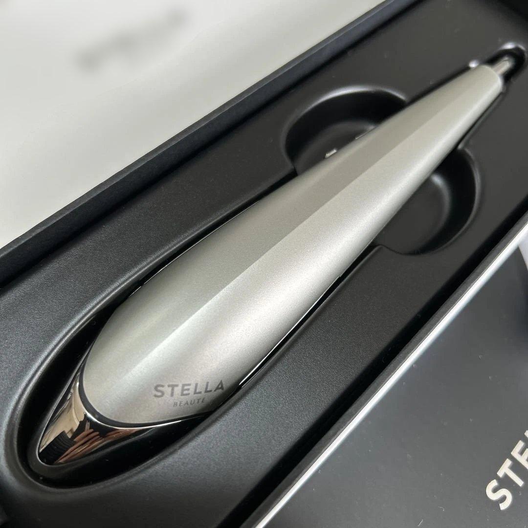 【美品】シルバーのSTELLA BEAUTE美顔器