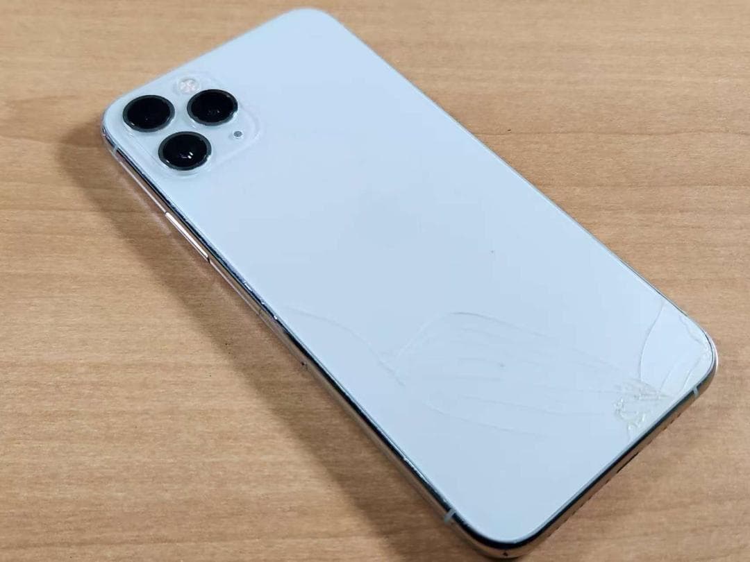 020700I iPhone 11 Pro A2215 256GB ジャンク品