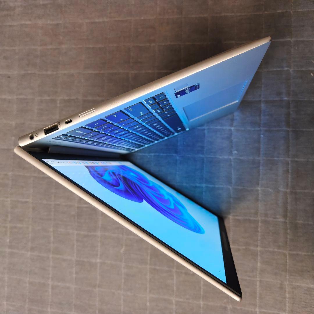 2024年5月 美品 HP 驚速 13世代i7 1365U 16GB 新品1TB