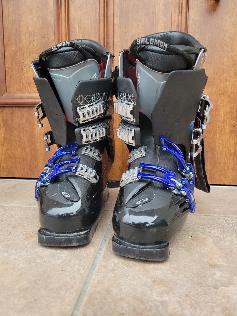 SALOMON　FALCON　24センチ