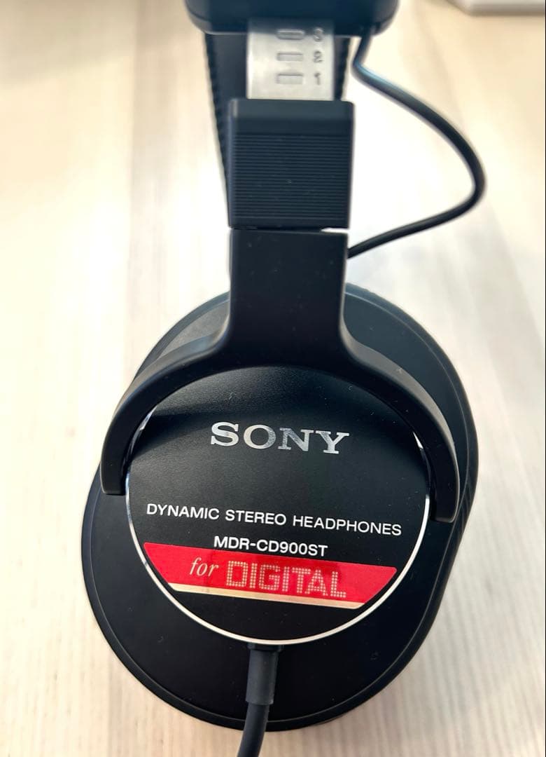 値下げ　SONY MDR-CD900ST 密閉型スタジオモニターヘッドホン