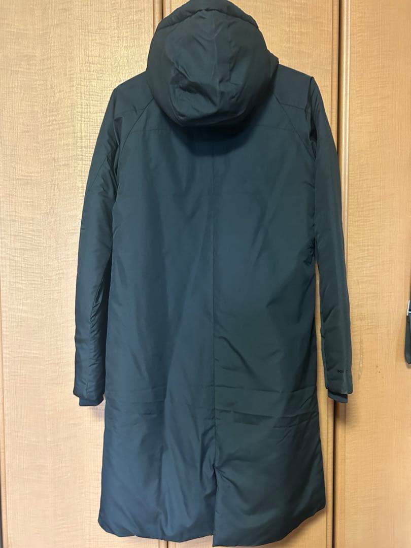 【美品】Under Armour ベンチコート レディースM サイズ ブラック