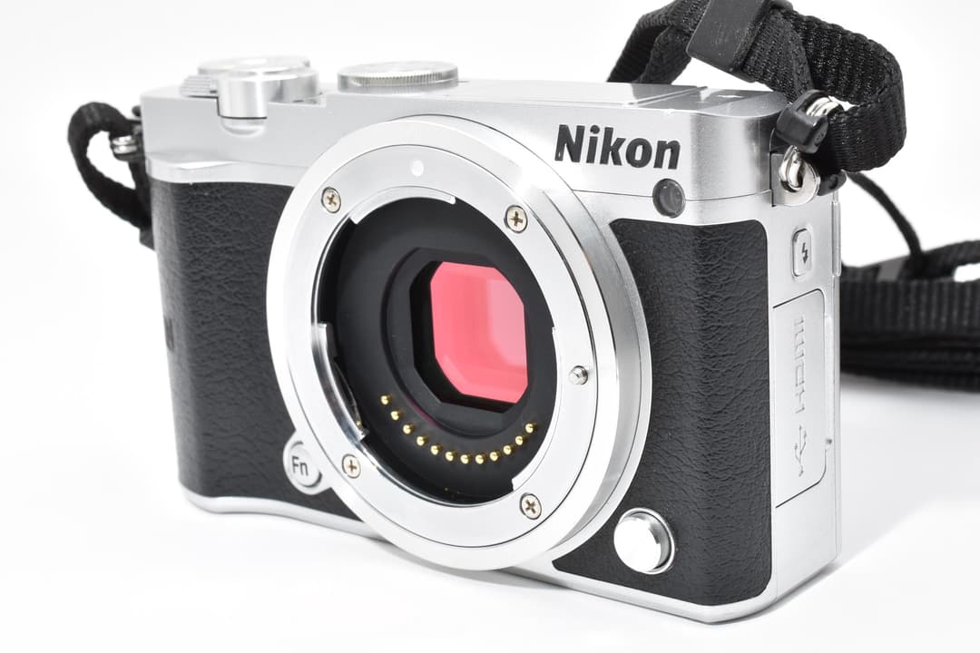 ■美品■ ニコン Nikon1 J5 ミラーレス一眼 #D011