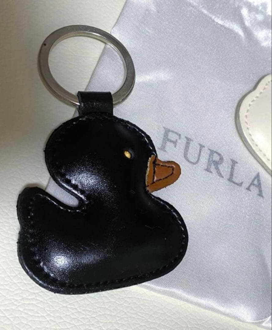 ディルーカ カメオブローチ 淡水パールネックレス K18セット＋フルラ二点