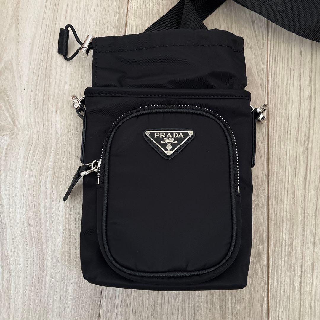プラダ ノベルティ スマホ ショルダーバッグ