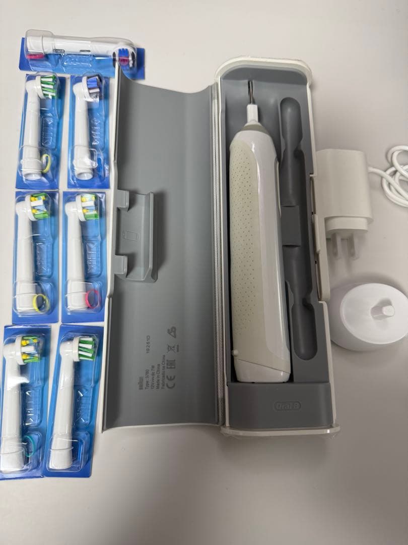 ブラウン オーラルB ジーニアス 電動歯ブラシ 9000 マルチアクション