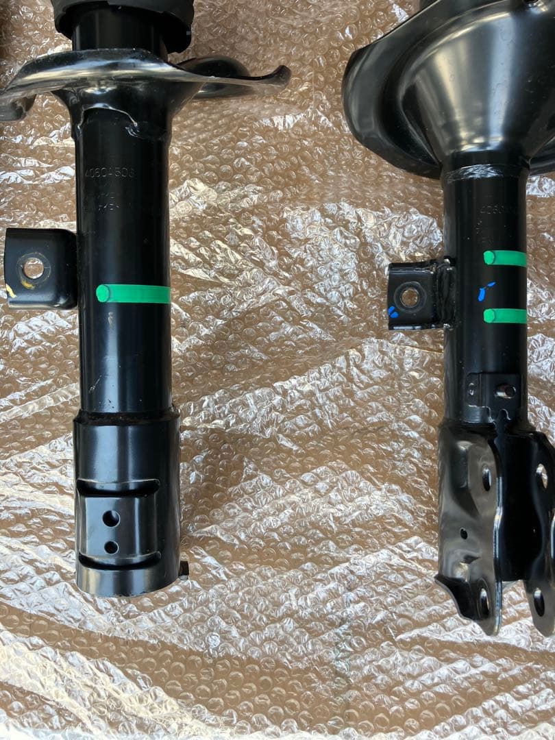 三菱デリカD5(CV1W)純正ショックアブソーバー(新車取り外し品)