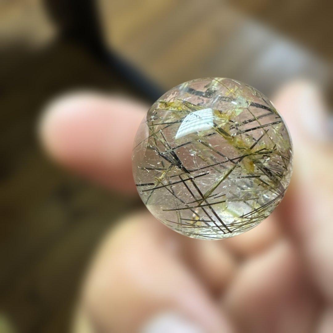 【高品質】ブラックルチルクォーツスフィア　丸玉