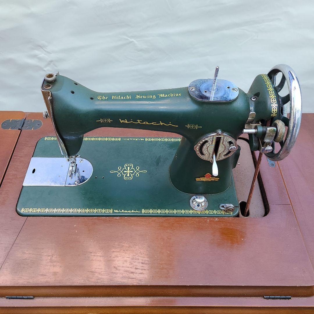 The Hitachi【日立】Sewing Machine HC220