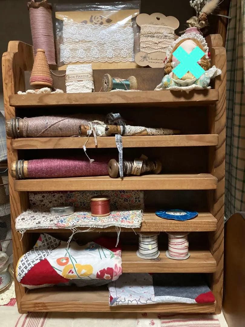カントリー雑貨　アンファン雑貨　木製飾り棚　裁縫棚