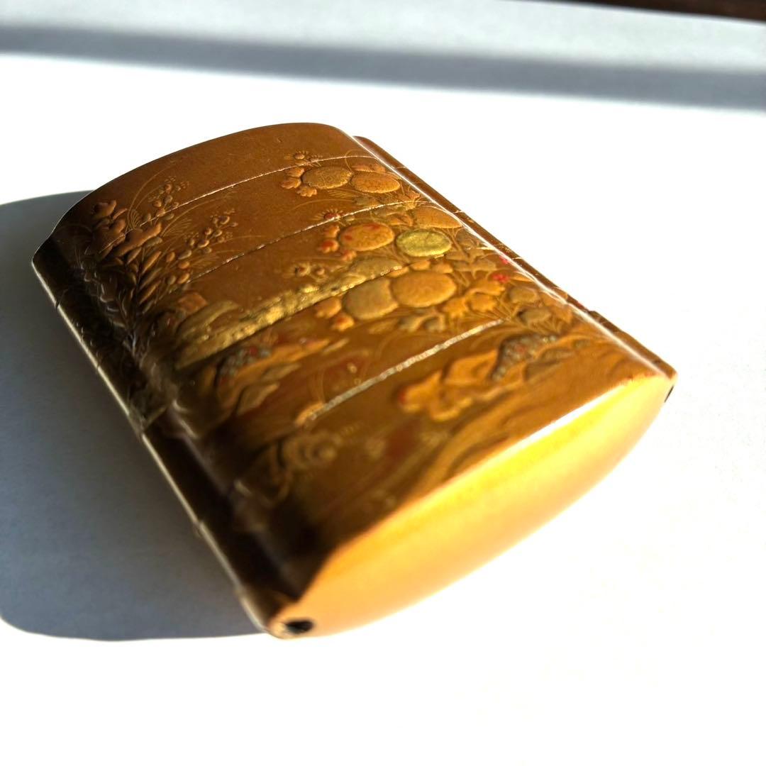 時代物　秋草金蒔絵　印籠　18