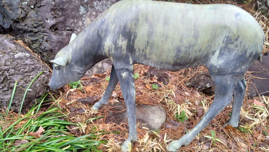 青銅の鹿　つがい(雄)