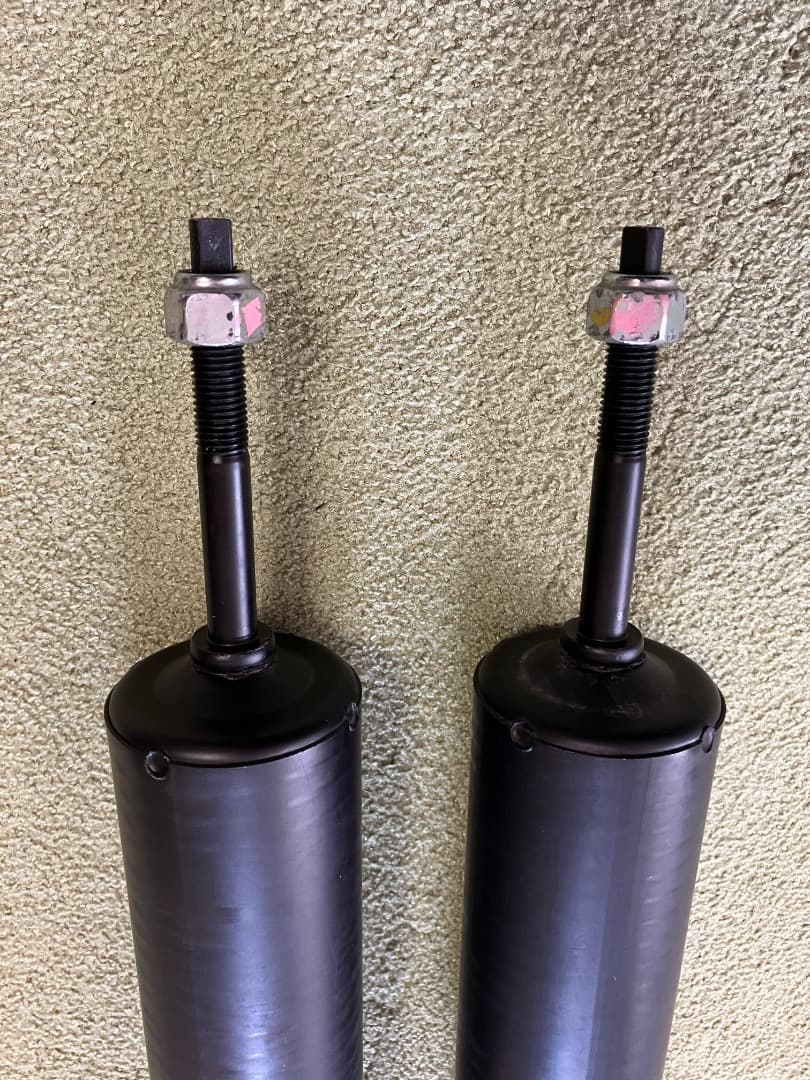 新型キャラバン純正ショックアブソーバー