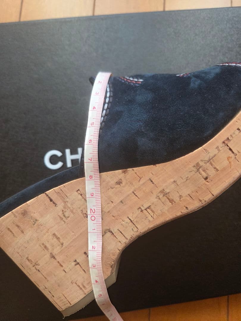 CHANEL ネイビー スエード サンダル　らーさま用