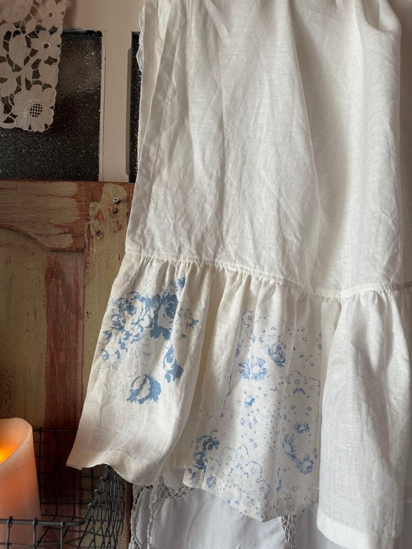 ホワイトリネンとキャベッジ&ローゼズの爽やかフリフリカーテン