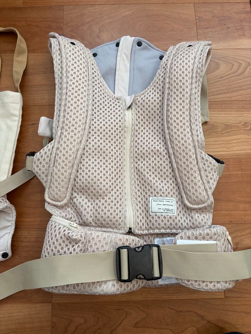 べべスワン抱っこ紐(サンドベージュ)トートバッグ付き