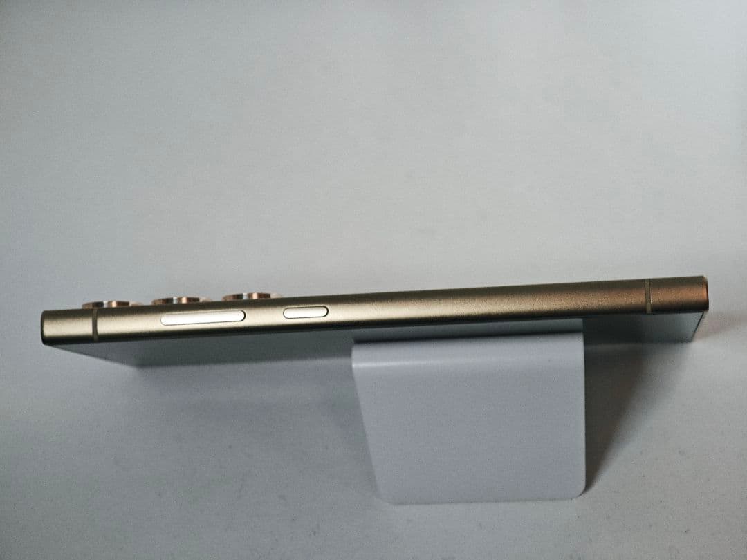 【Aランク】Galaxy S24Ultra 512GB チタニウムイエロー 韓国