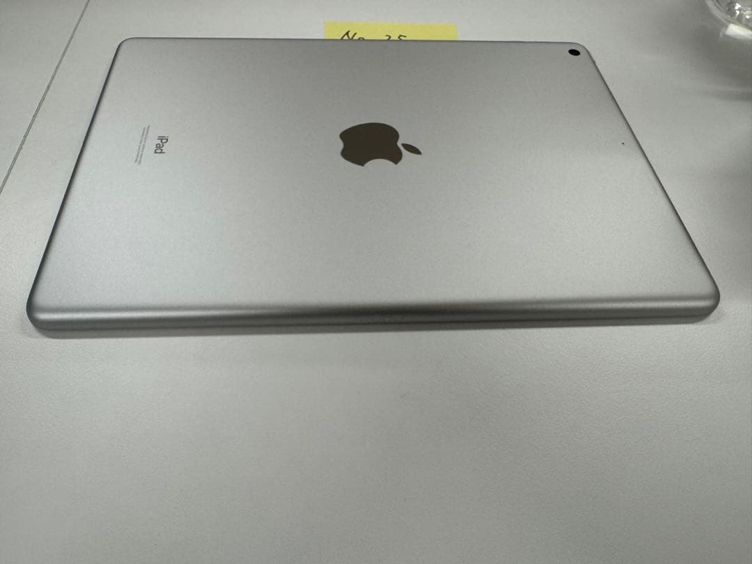 【美品】iPad第9世代 Wi-Fi 64GB シルバー 025