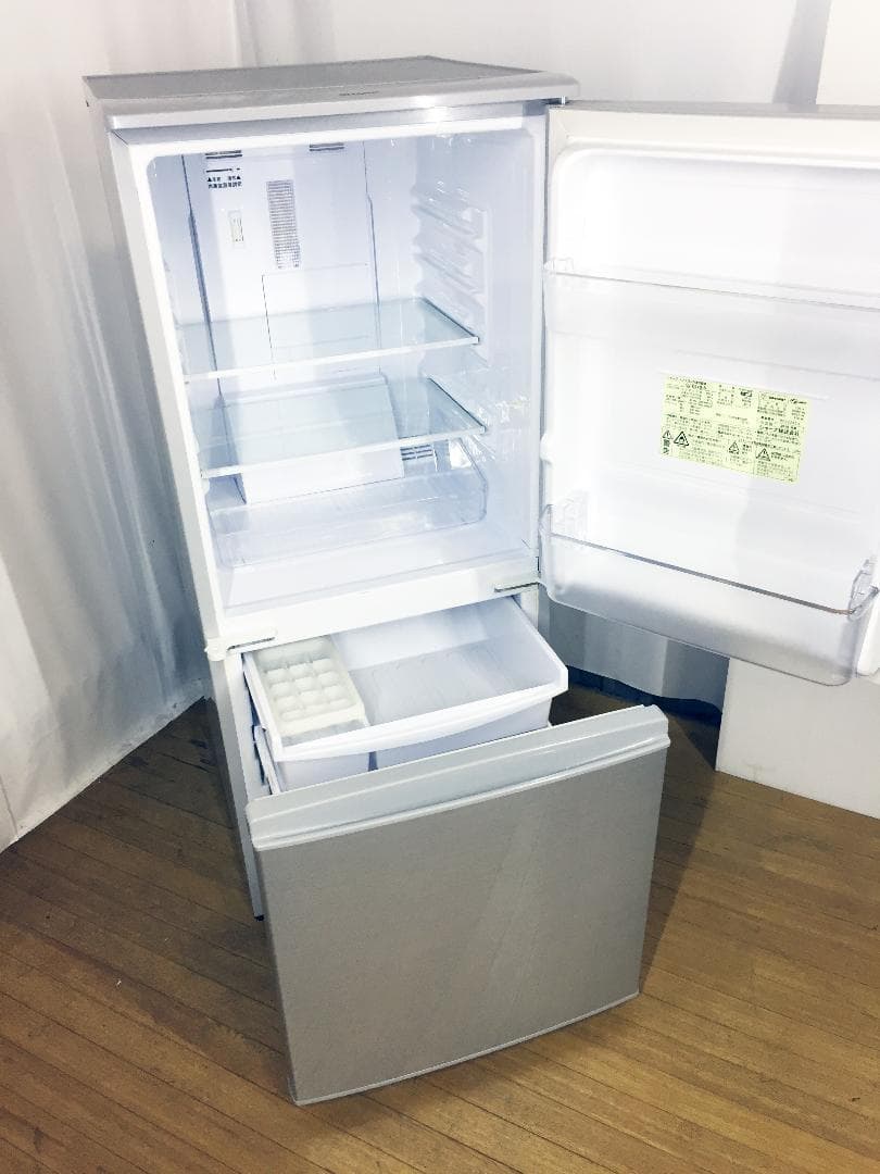 30日迄！送料無料★SHARP 137L 冷蔵庫【SJ-D14A-S】