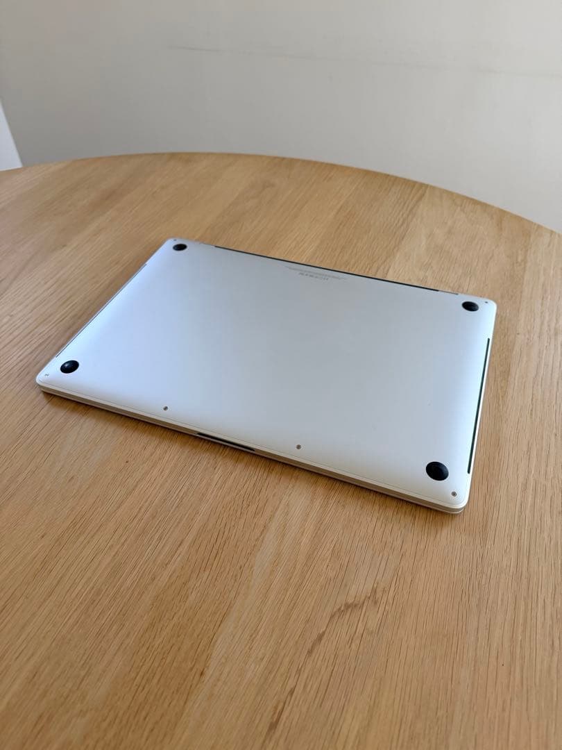 Apple MacBook Pro 15インチ（2016年モデル）