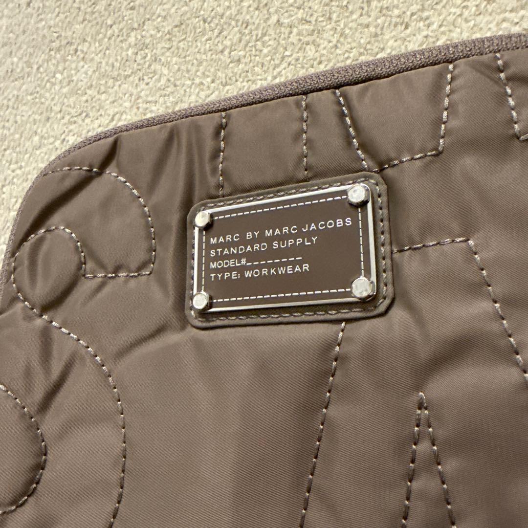 MARC BY MARC JACOBS キルティングケース