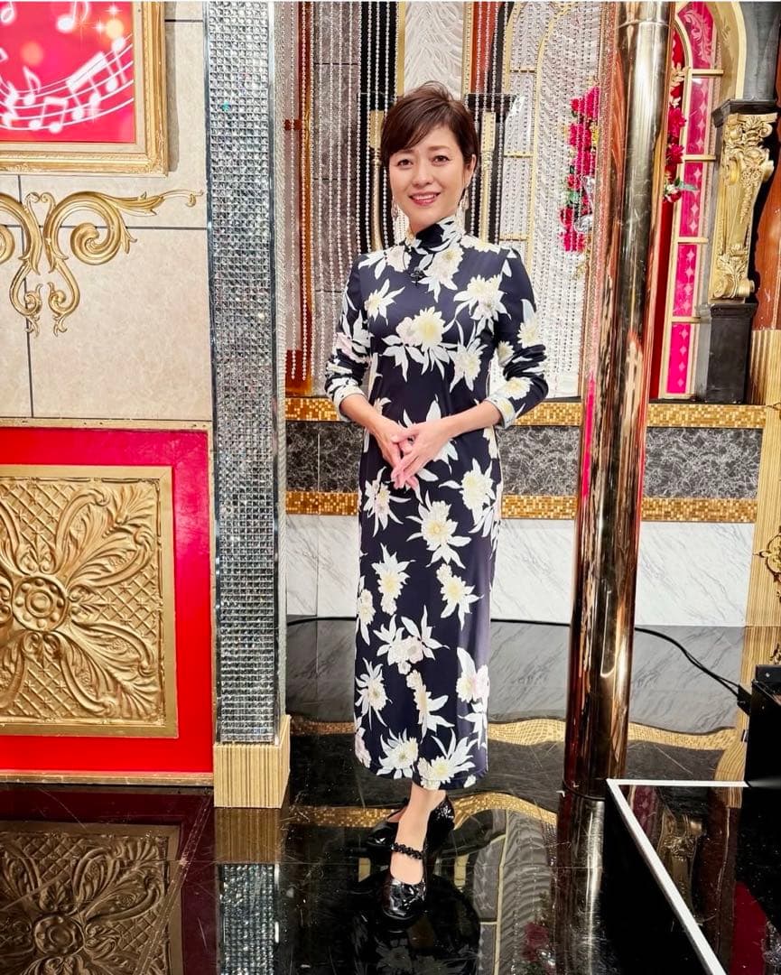 ★未使用級★タグ付★2024/LEONARD ★インポートワンピース　42 黒