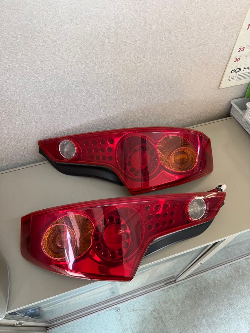 G35 スカイラインクーペ 前期 純正テールライト