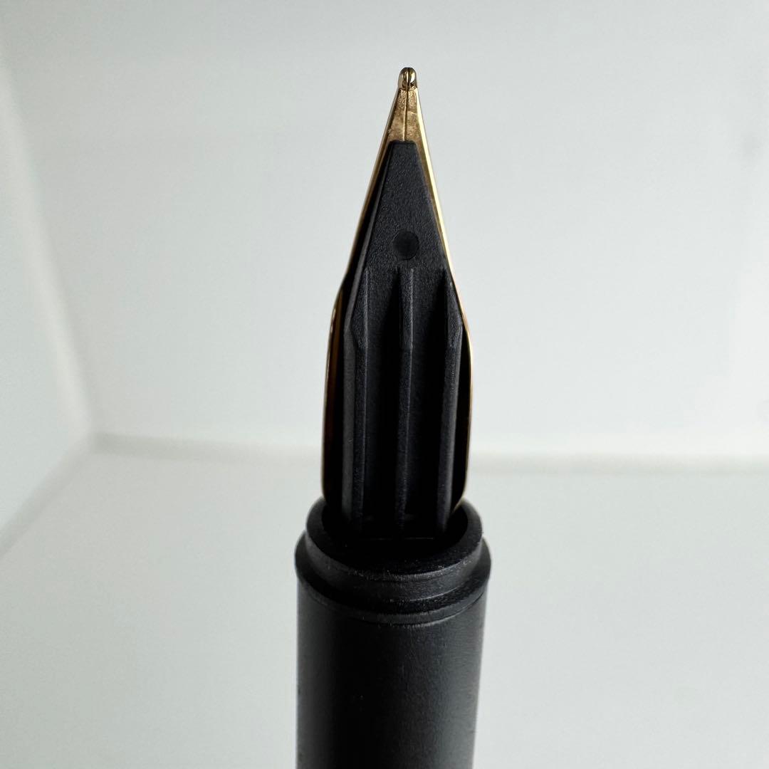 【新品未使用】　'80sモンブラン スリムライン万年筆　ペン先F（細字）　黒色