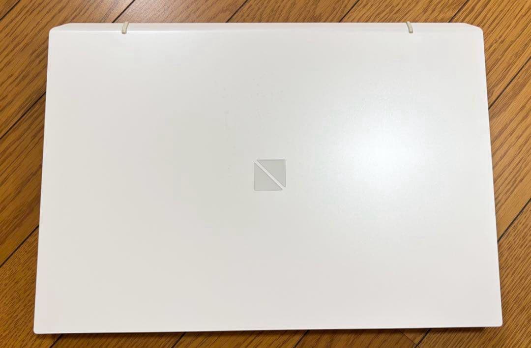 【ほぼ未使用】NEC LAVIE パールホワイト （ケース付）