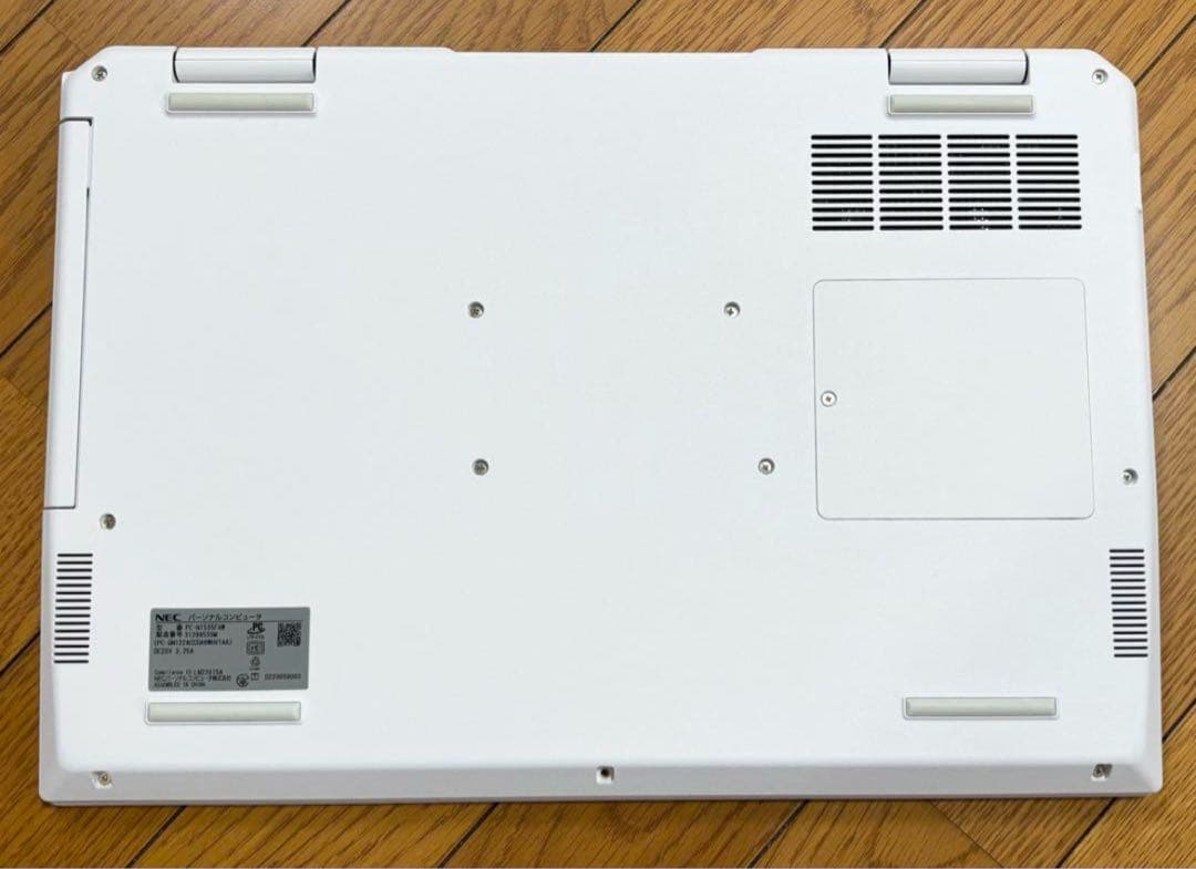 【ほぼ未使用】NEC LAVIE パールホワイト （ケース付）