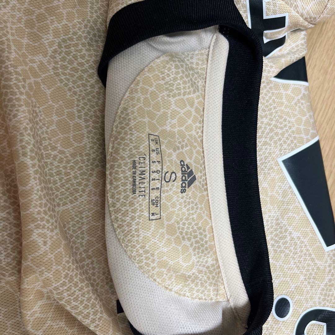 マンチェスターユナイテッドユニフォーム（ブルーノ・フェルナンデス選手）正規品