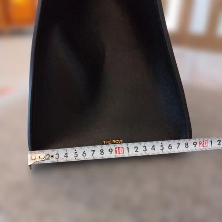 THE ROW 風 黒 ハンドバッグ