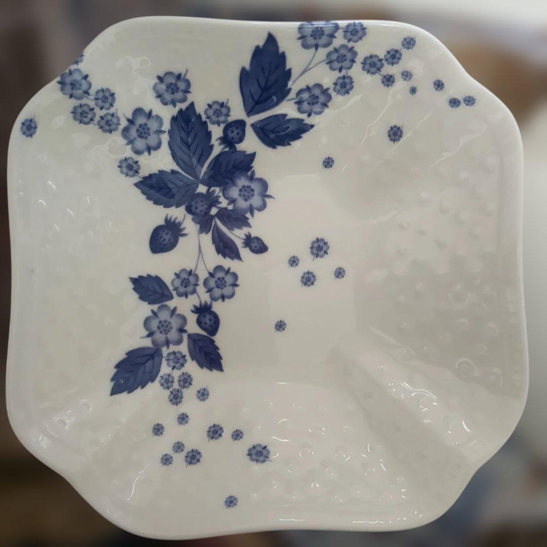 ウェッジウッド　 ストロベリーブルームインディゴ　ボウル大小3点セット