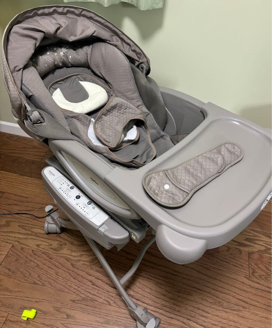 ユラリズム　電動　オートプレミアム　ハイローチェア　アップリカ