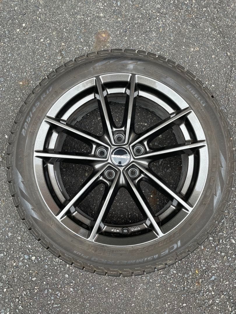 ＶＷ　GOLF Ｒ　スタッドレスタイヤ＋ホイール　17インチ