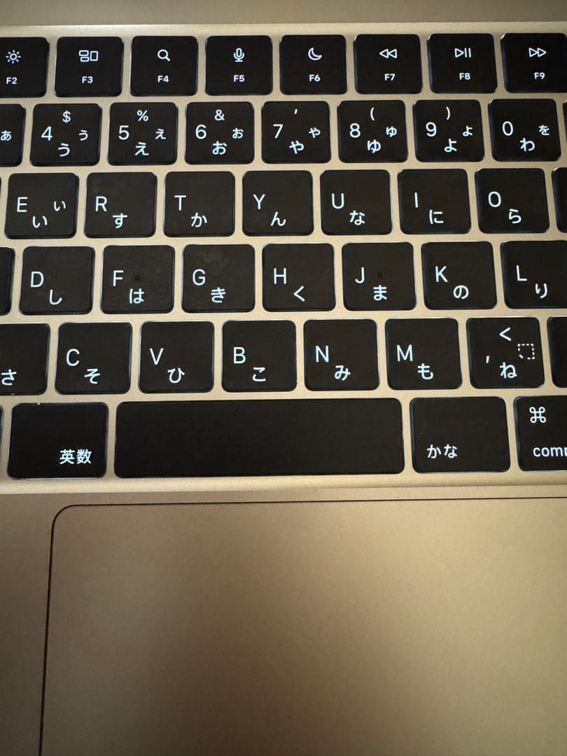 MacBook Air M2 スターライト