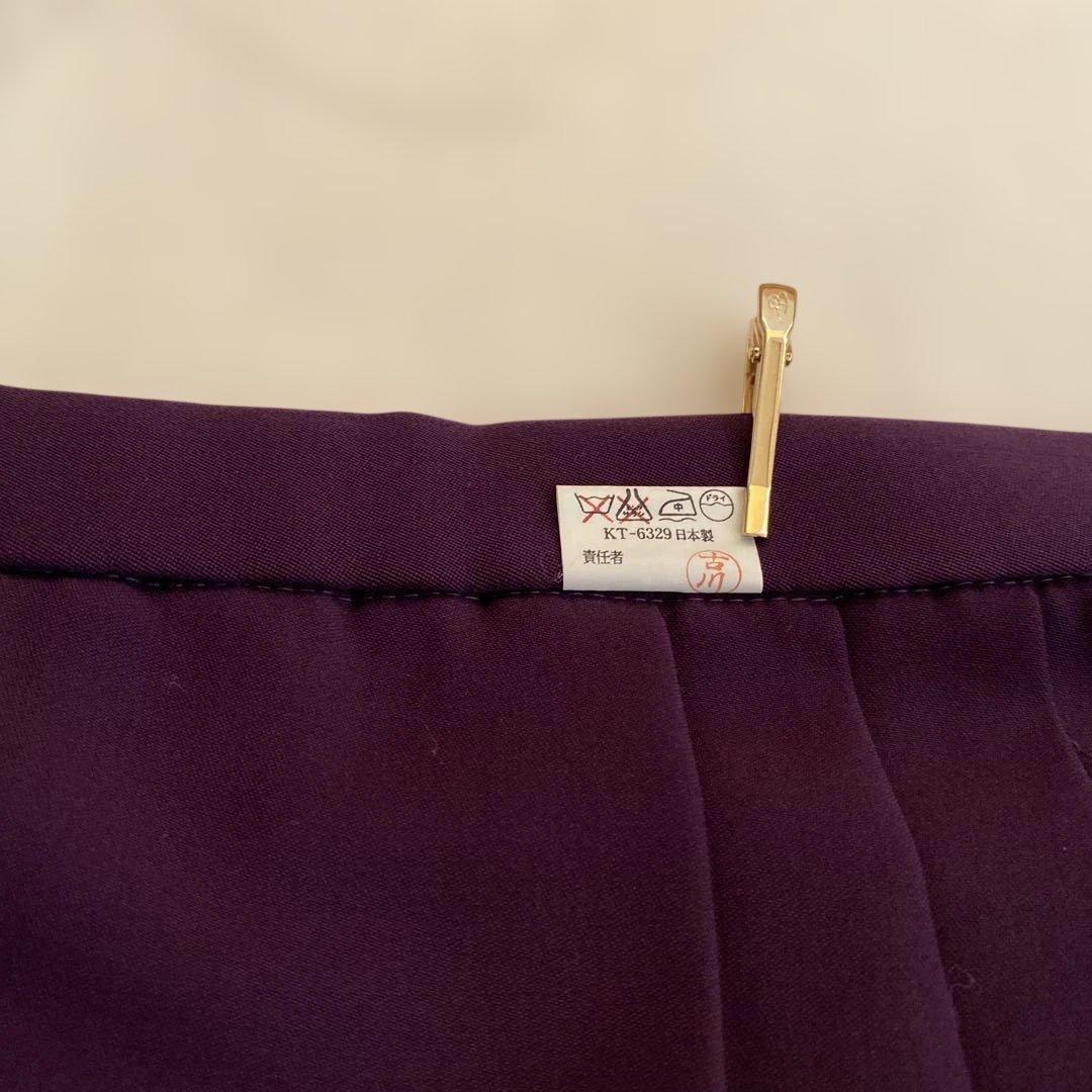 卒業式　着物と袴セット　赤の蝶柄小紋　紫色の袴　半幅帯　伊達襟