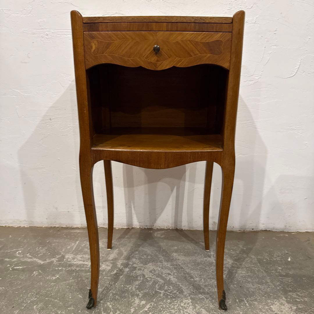 ヴィンテージ　木製サイドテーブル　引き出し／棚付き