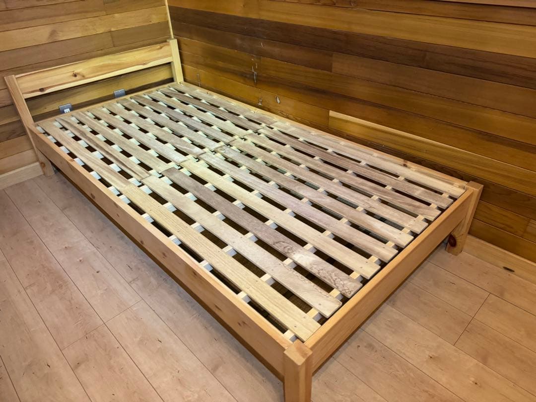 (埼玉)無印良品　木製ベッド シングル オーク材 2個