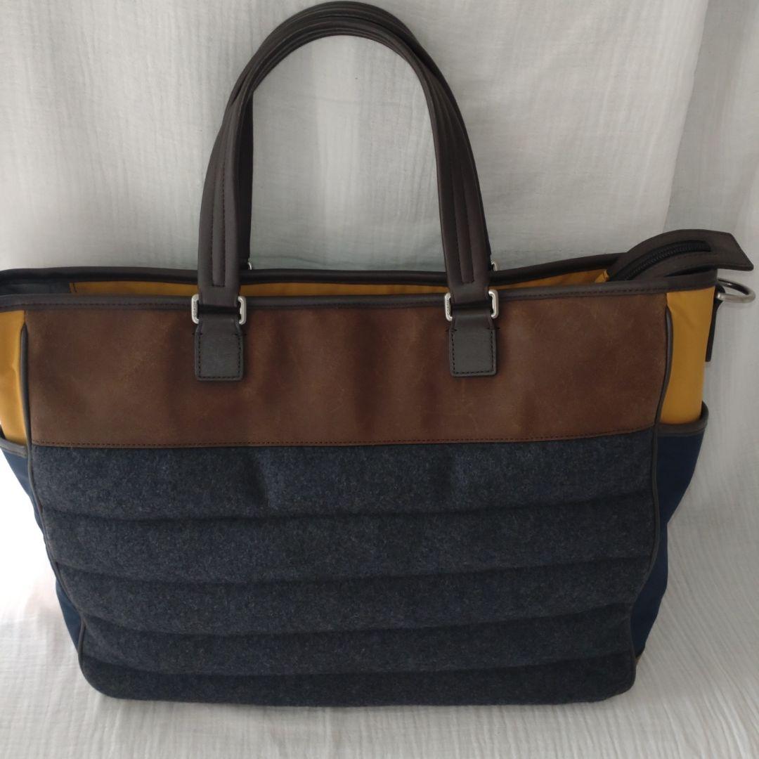 COACH コーチビジネスバッグ 大容量 付属品紛失の為お安くお譲り致します。