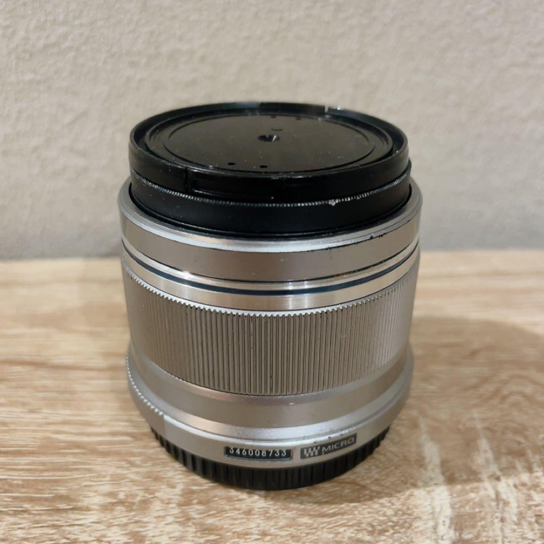 単焦点レンズ　OLYMPUS 25mm F1.8