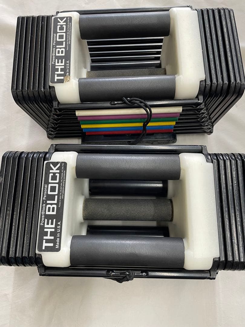 ①可変式ダンベル　約20kg×2個