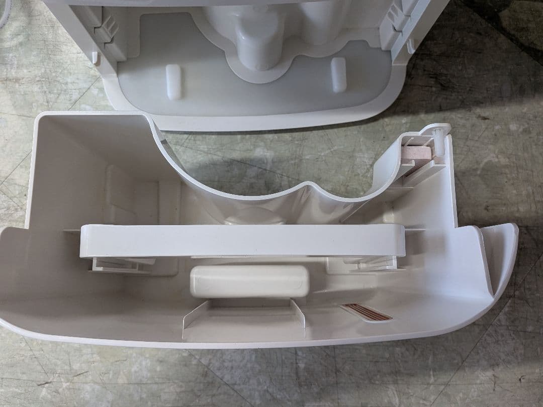 SHARPプラズマクラスター除湿機 衣類乾燥機 CV-E71　中古