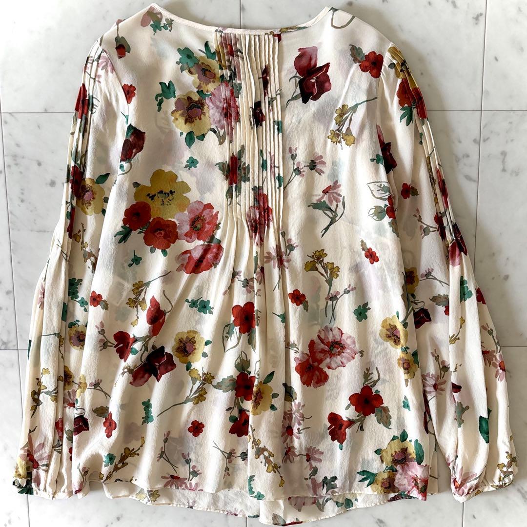 美品 エポカ シルク100% フラワープリントブラウス イタリア製 アイボリー