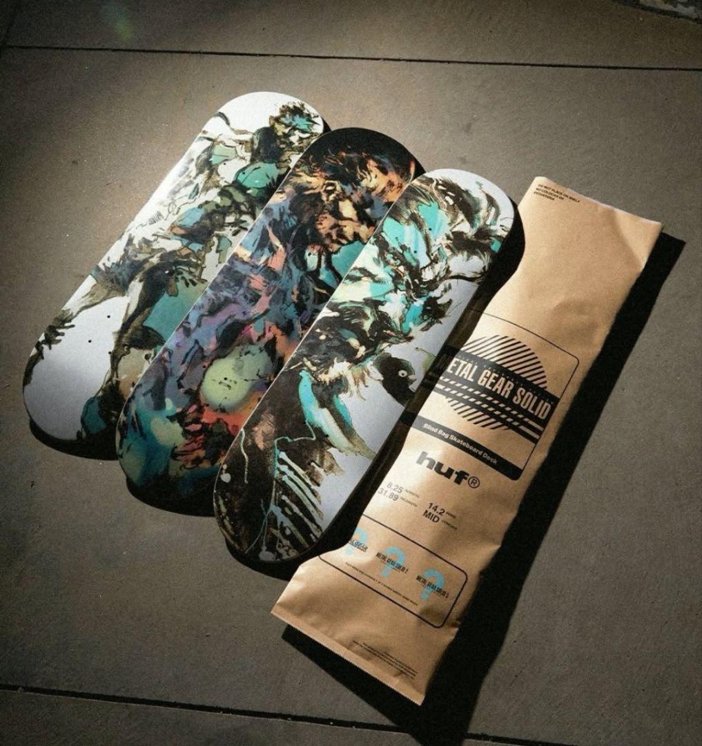 HUF　メタルギア　スケートボード　デッキ　新品　未開封　MGS ハフ