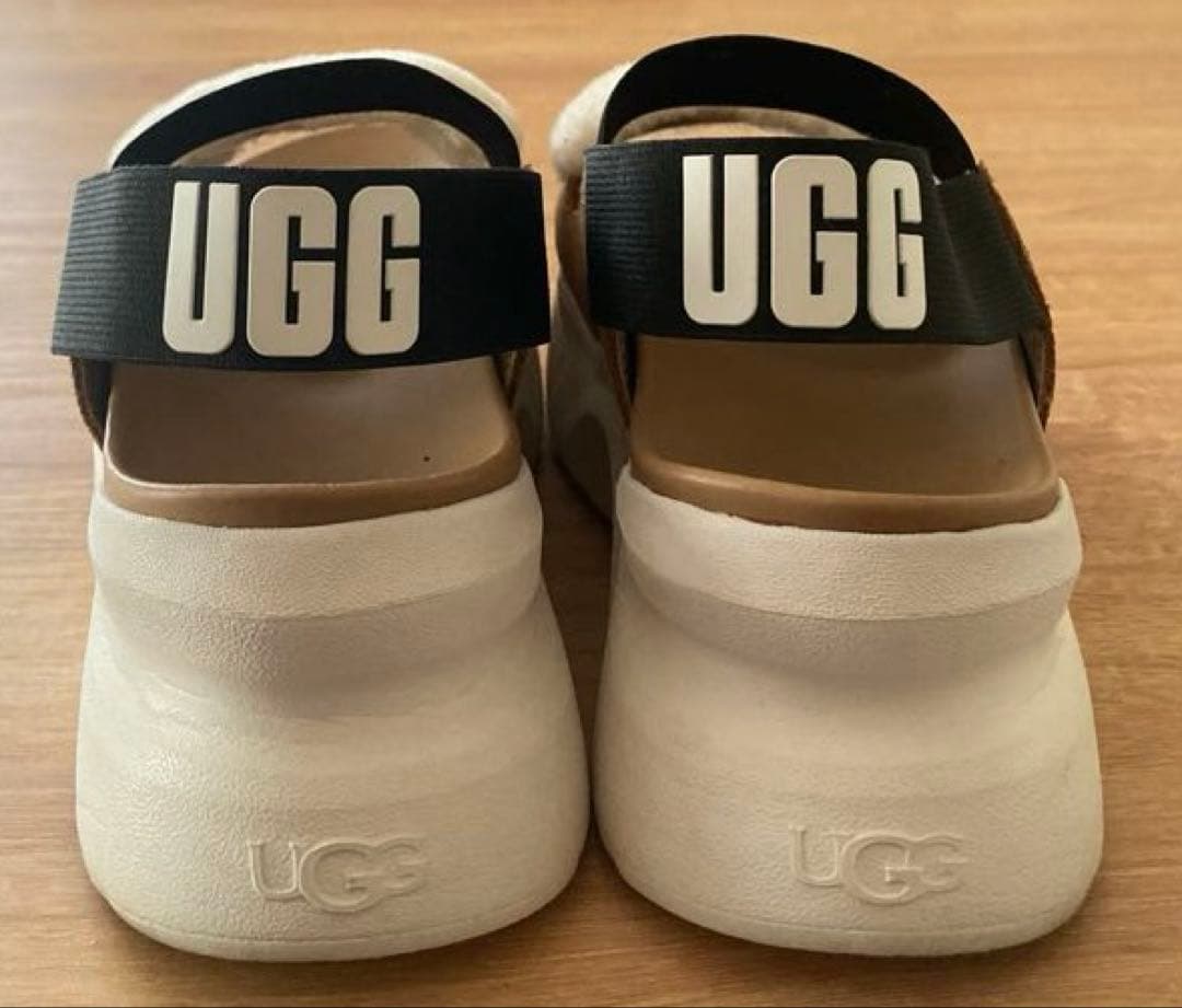 ugg ファーサンダル 24