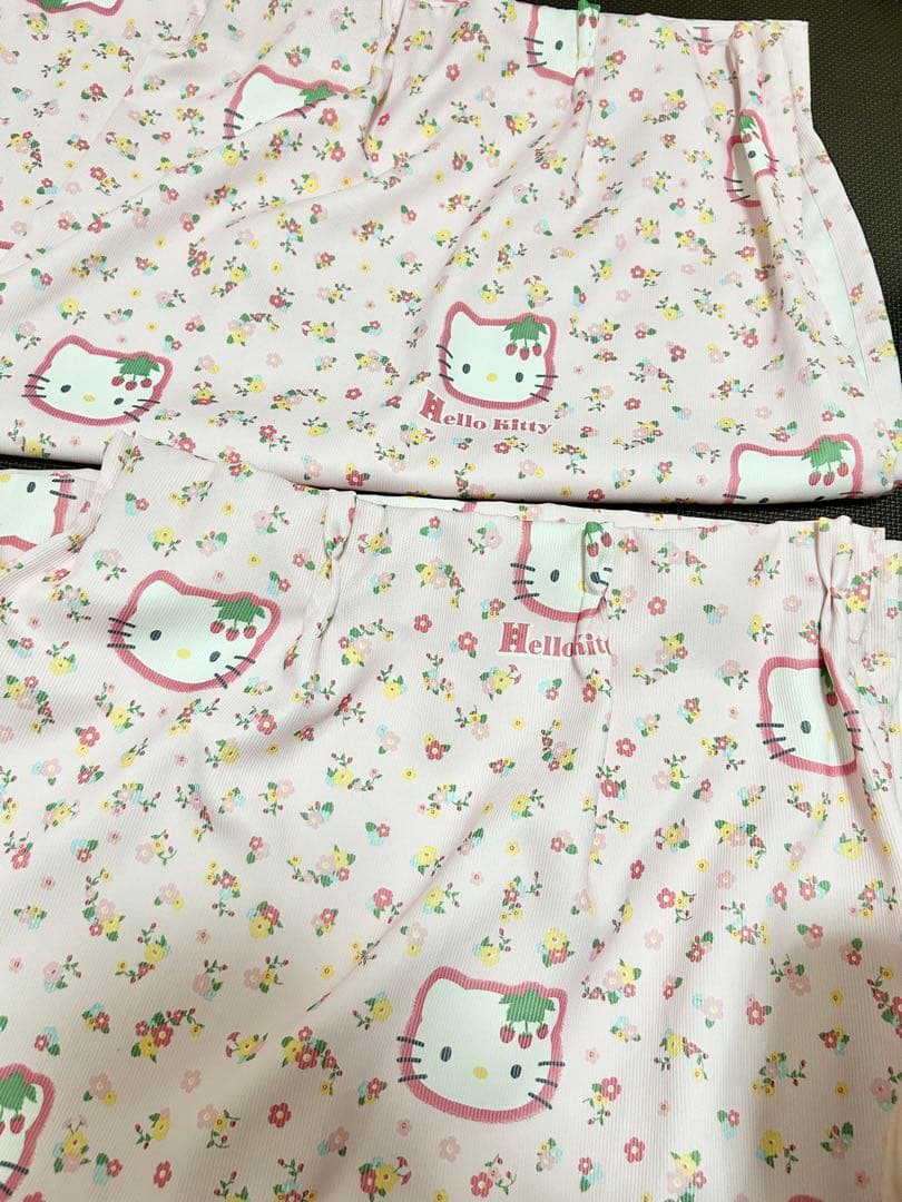 ハローキティ　カーテン　180cm 2枚組