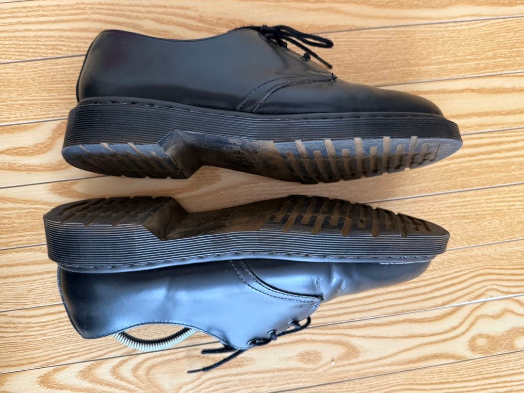 ドクターマーチン 3ホール UK8 ブラックシューズ