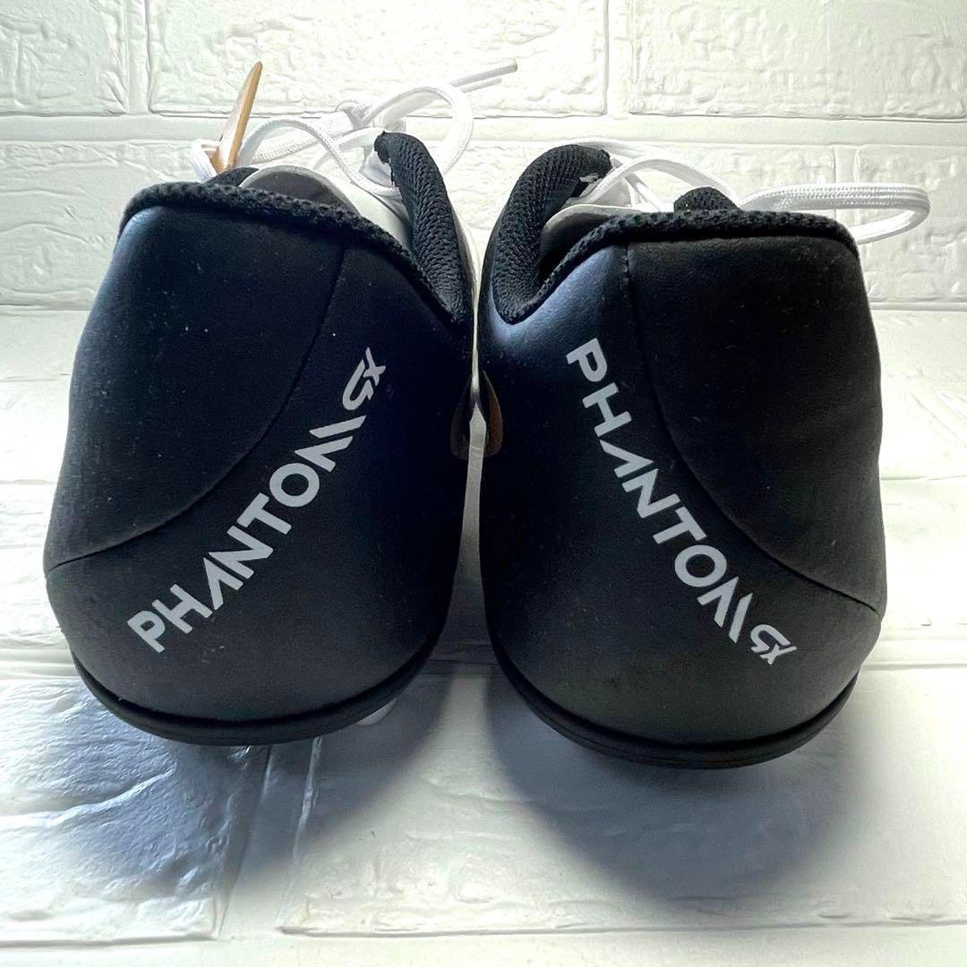 Nike サッカーシューズ　スパイク 白/黒/ゴールド　Phantom GX2