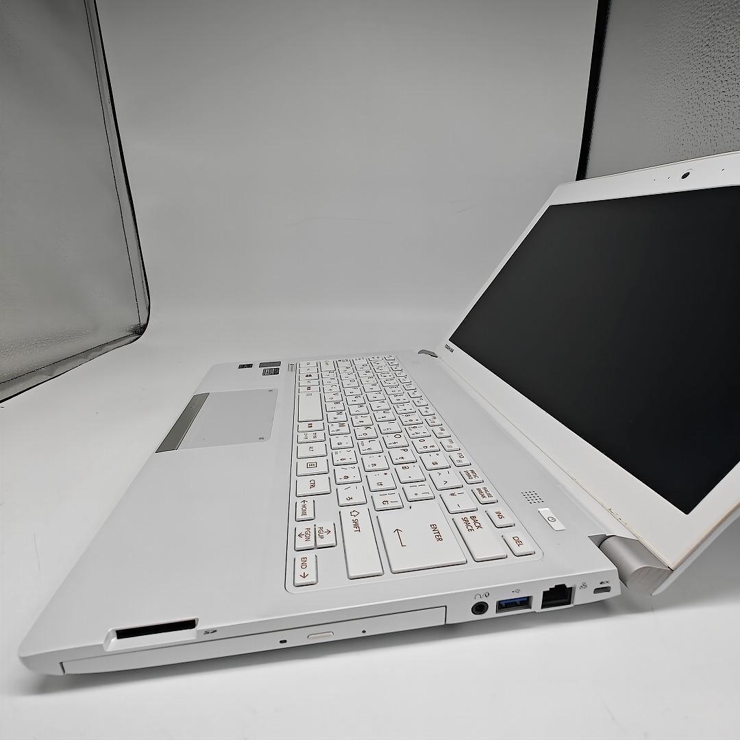 【東芝】R83 高性能i7 新品SSD256GB 16GB ホワイト ノートPC